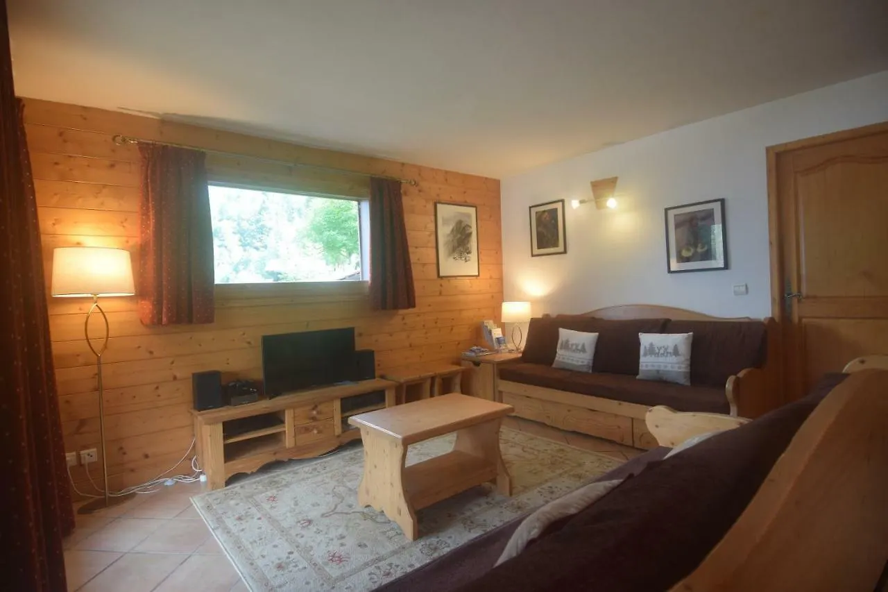Spacious Apartment 2 Minutes From Ski Lift, Equipped For Babies Les Houches 0*,  France